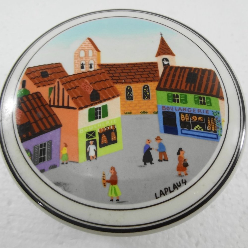 Villeroy & Boch Naif Village Square Porcelain Trinket Box 4" Round x 2" High